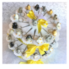 FOTO ESEMPIO - Torta  bomboniera con 32 fette con portachiavi animali spiritosi per Matrimoni e Feste - Matrimoniefeste.it l'ecommerce per gli eventi